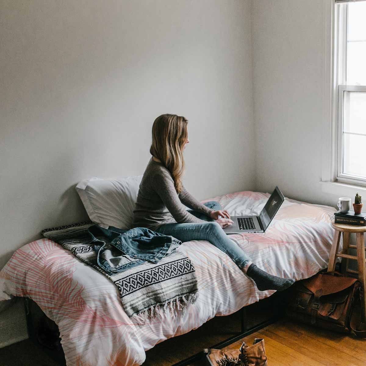 Original Therapiedecke - Baumwoll Bettwäsche Set Weiß mit rosa Federn