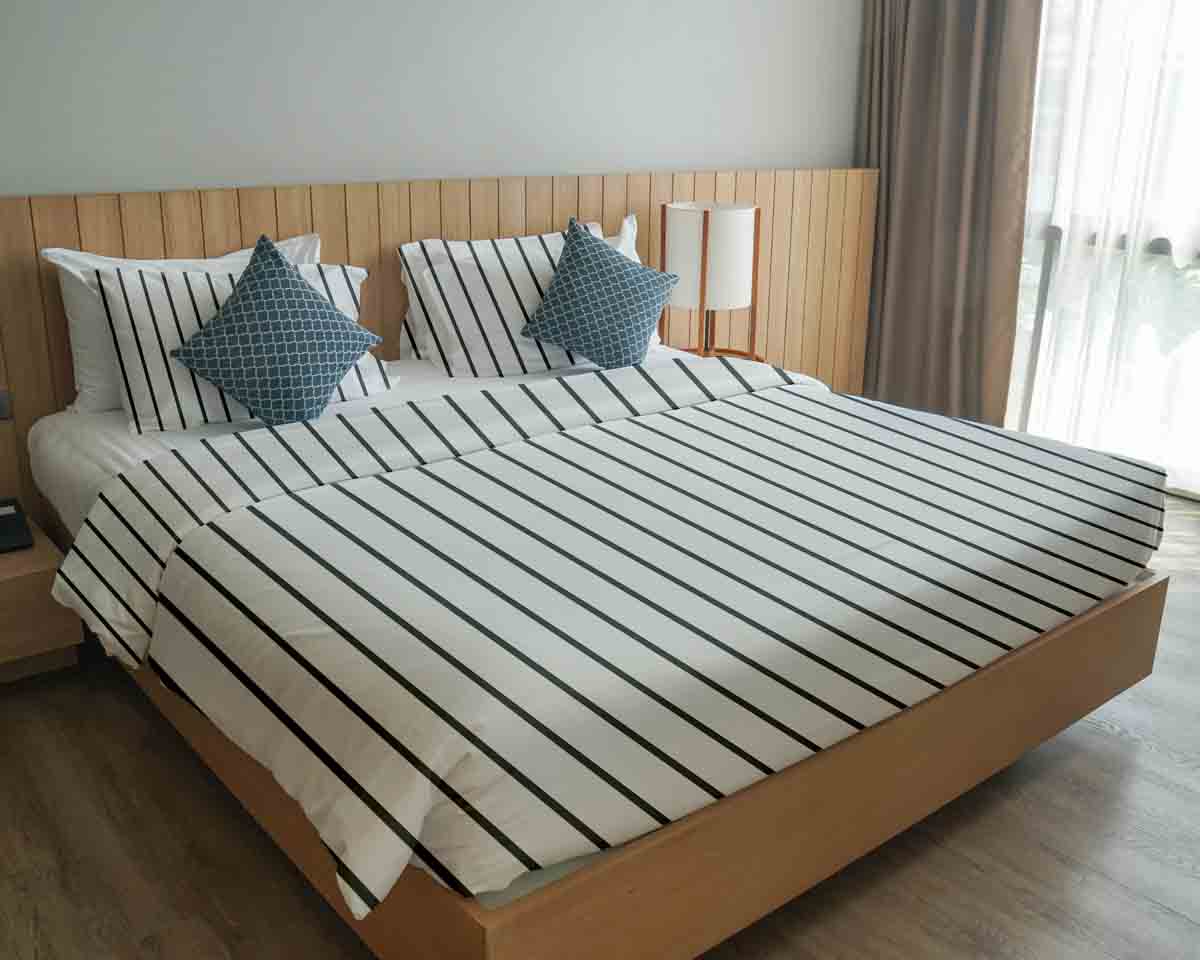 Original Therapiedecke - Baumwoll Bettwäsche Set Weiß mit schwarzen Streifen