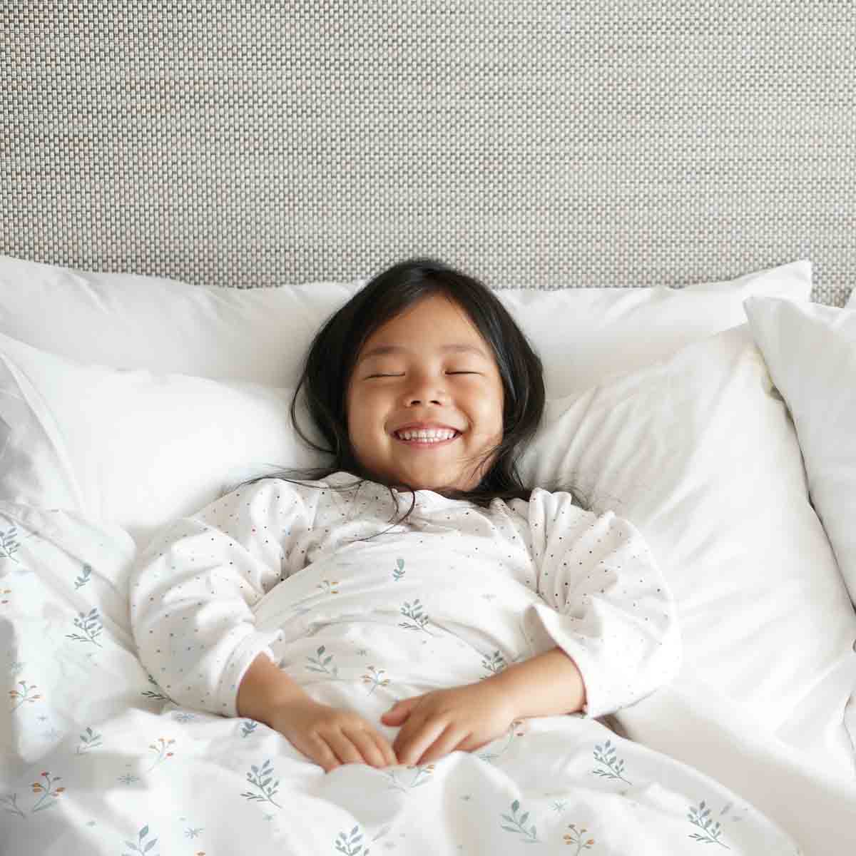 Original Therapiedecke - Baumwoll Bettwäsche Set Weiß mit Frühlingsblumen