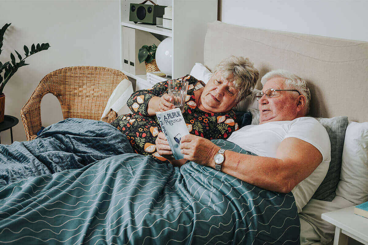 Die Therapiedecke für Senioren - für gesunden Schlaf ohne Schlaftabletten