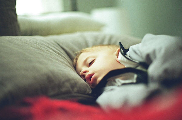 Studie (2020): Umfrage zu Schlafproblemen bei Kindern mit CHARGE-Syndrom