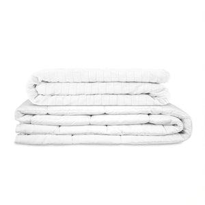 Original Therapiedecke - Gewichtsdecke mit 4-Jahreszeiten Bezug in Weiß für Erwachsene