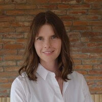 Dr. Isabella Malaj-Ungvari