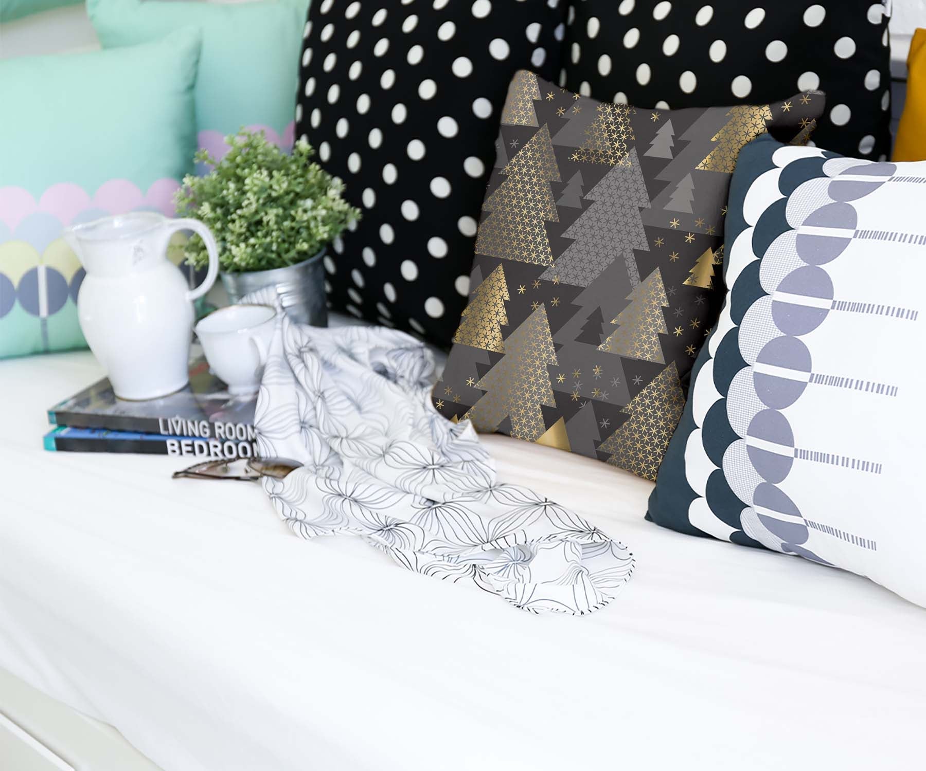 Gesundheitskissen mit goldenen Tannenbäumen