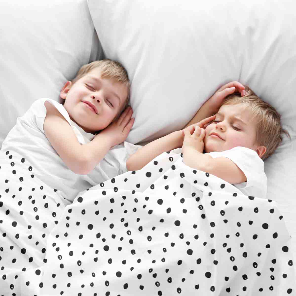 Original Therapiedecke - Baumwoll Bettwäsche Set Weiß mit vielen kleinen Punkten