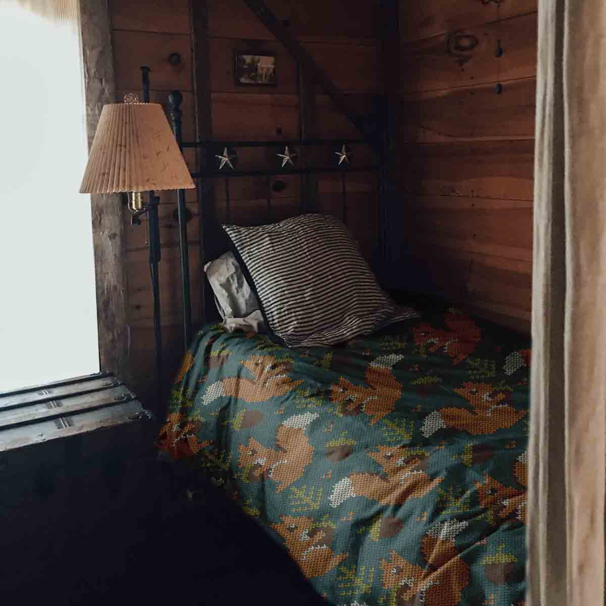 Original Therapiedecke - Baumwoll Bettwäsche Set Grün mit Eichhörnchen